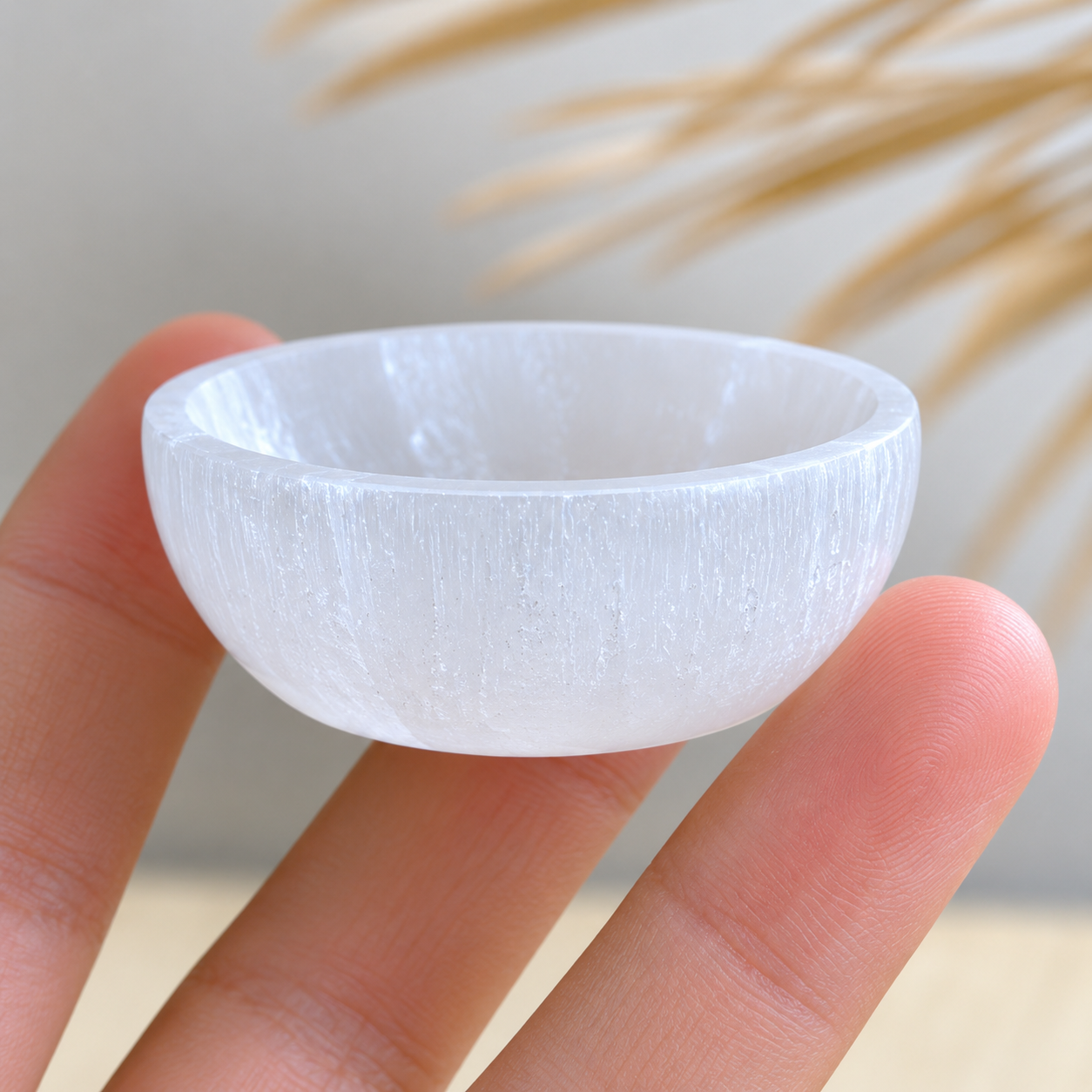 Selenite round bowl 6 cm