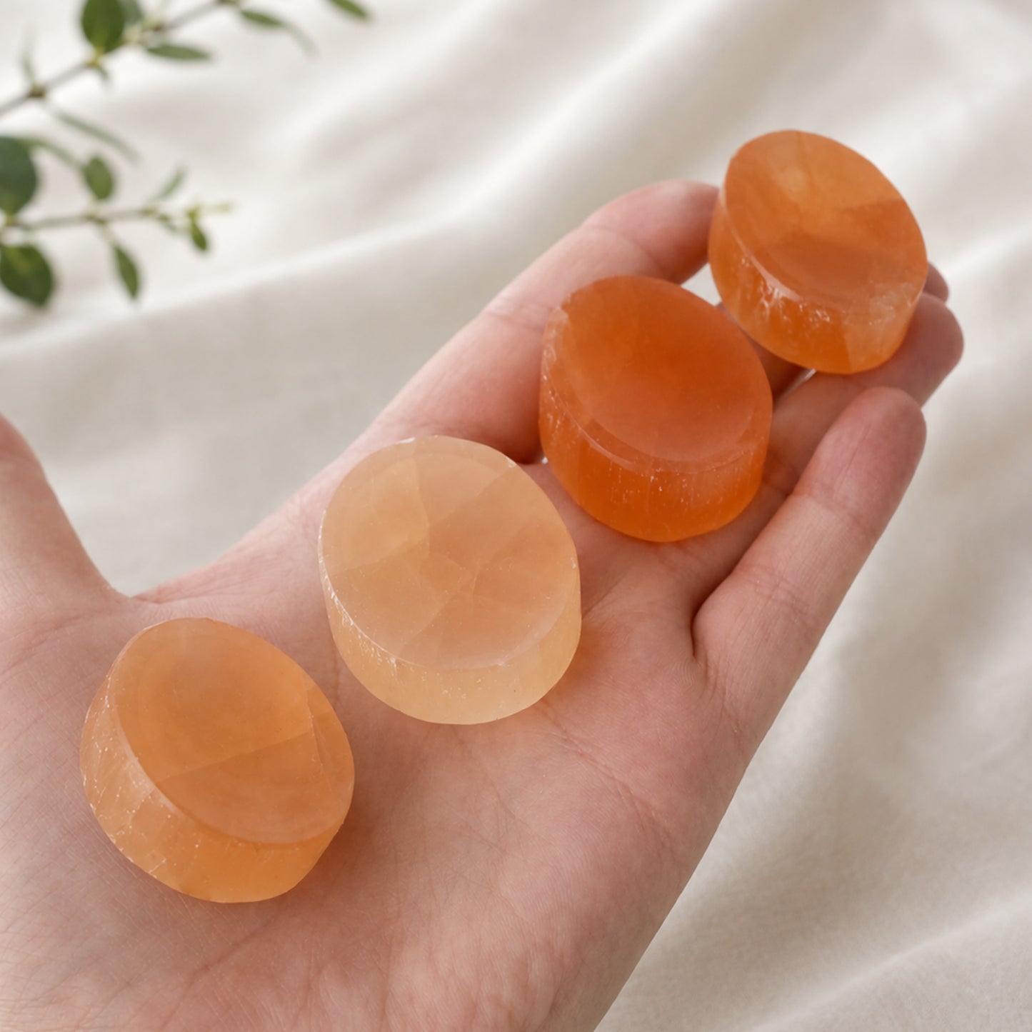 Selenite round bowl 10 cm