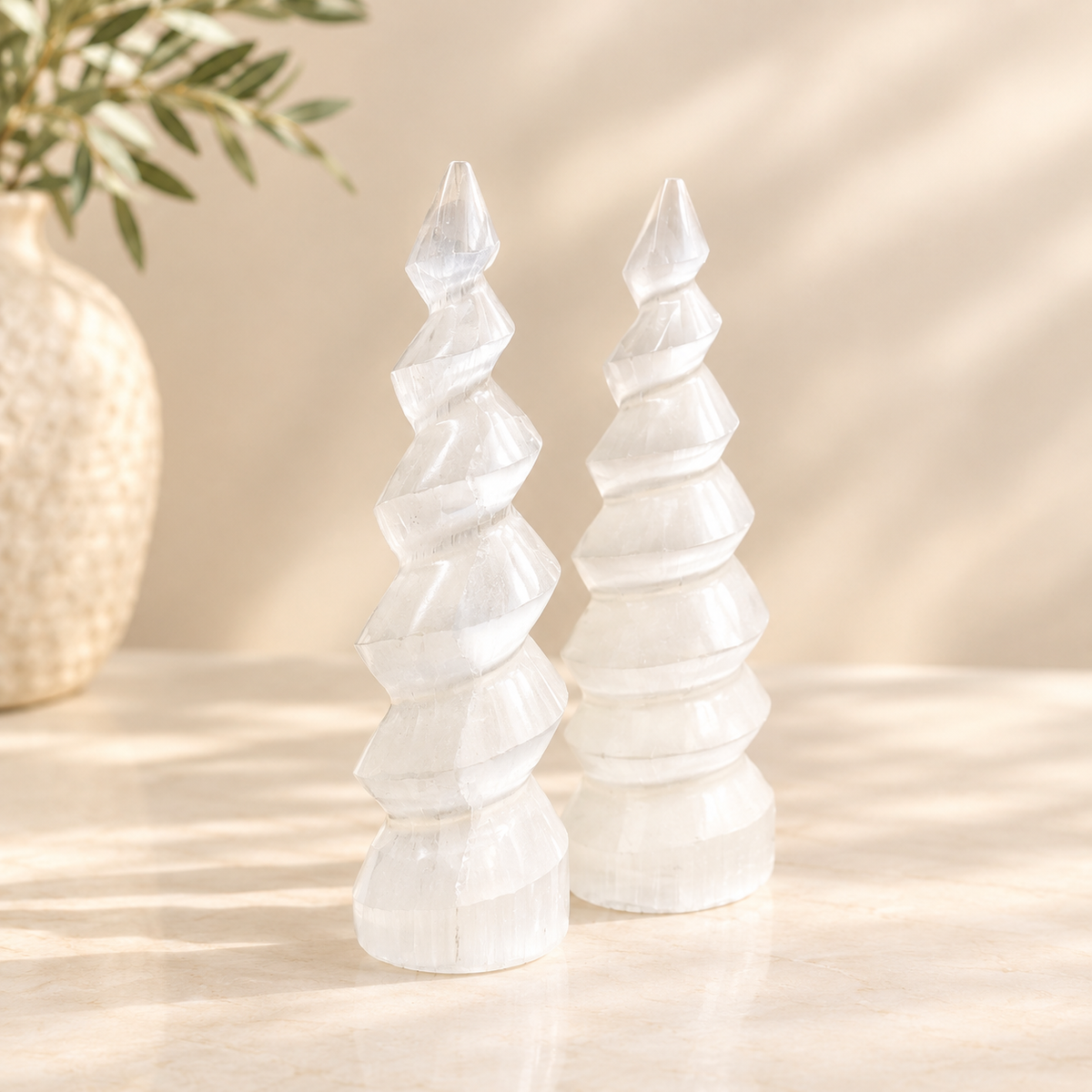 Selenito figūrėlė spiralė Tower 15 cm